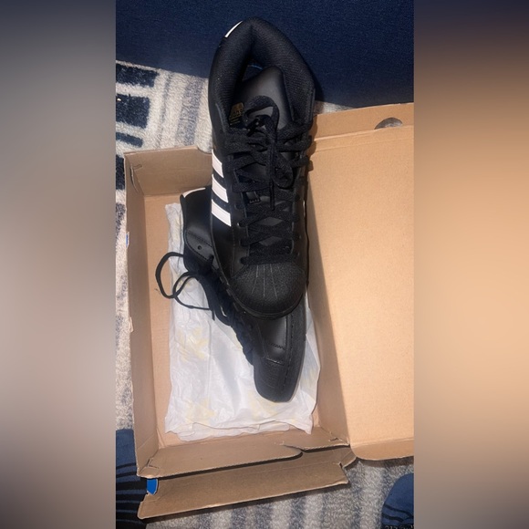 Adidas superstar. Lady size 8 - Picture 3 of 6